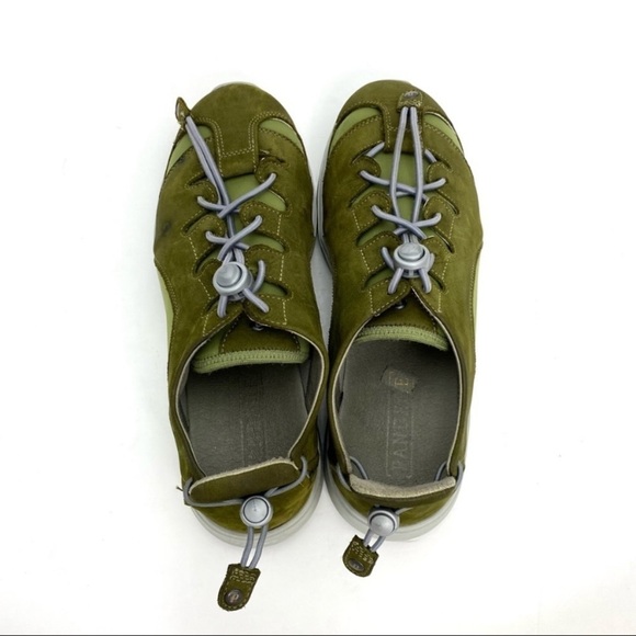 PANDERE Saturday Clinical Professionals Working Shoes in Green Suede - Picture 2 of 12